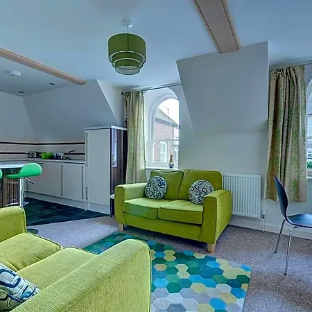 The Old Auction Lot 2 With Private Parking Daire